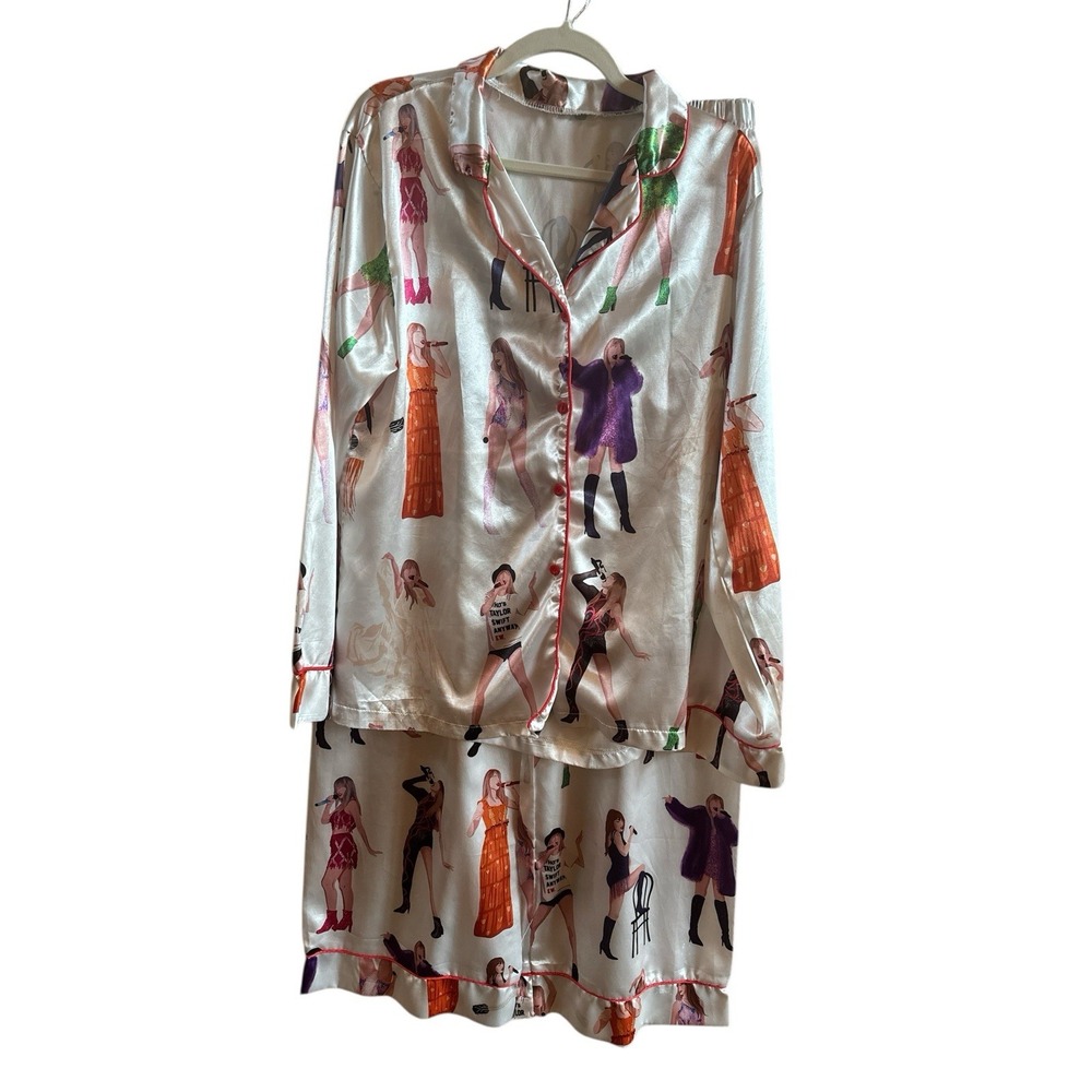 Taylor Swift. Eras Tour White Satin Pajamas‎ Woman's Size XL Figures Of Taylor